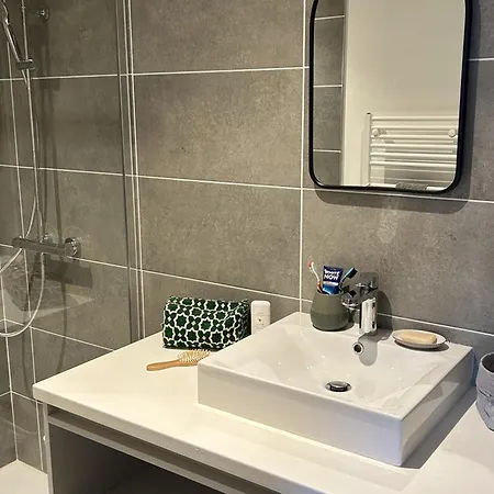 Apartamento De Standing 2 Chambres, Wi-fi, Animaux Admis, Parking *